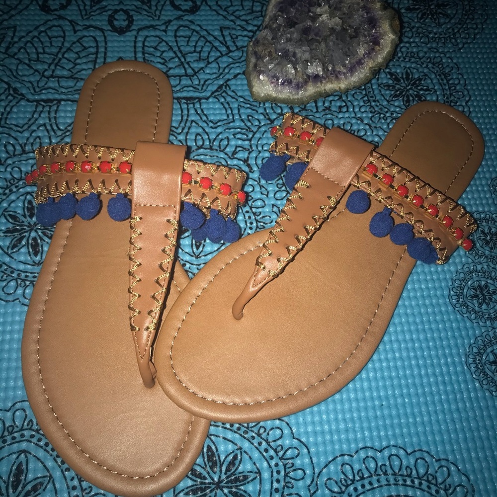 🦋 Flats sandals